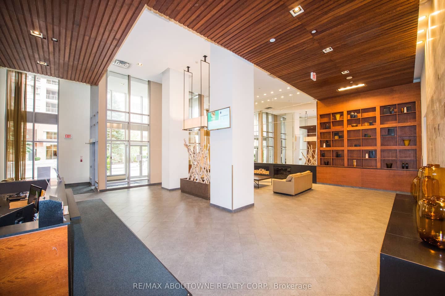 4080 Living Arts Drive 412, Mississauga, ON L5B 4N3
