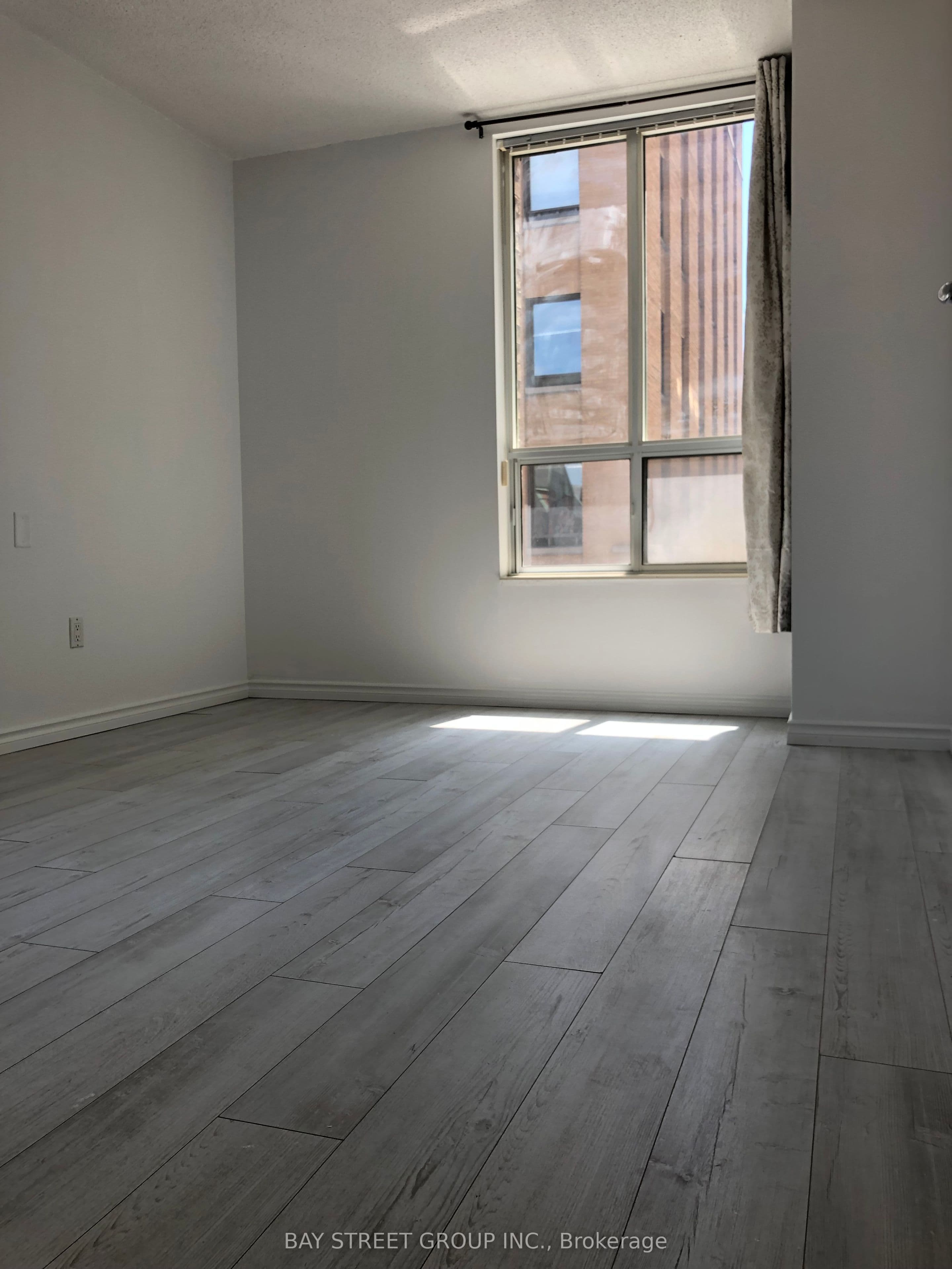 284 Bloor Street W 308, Toronto, ON M5S 3B8