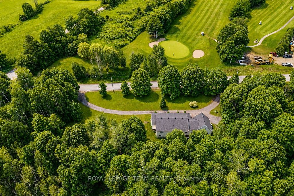 698 BARRYVALE Road, Greater Madawaska, ON K0J 1H0