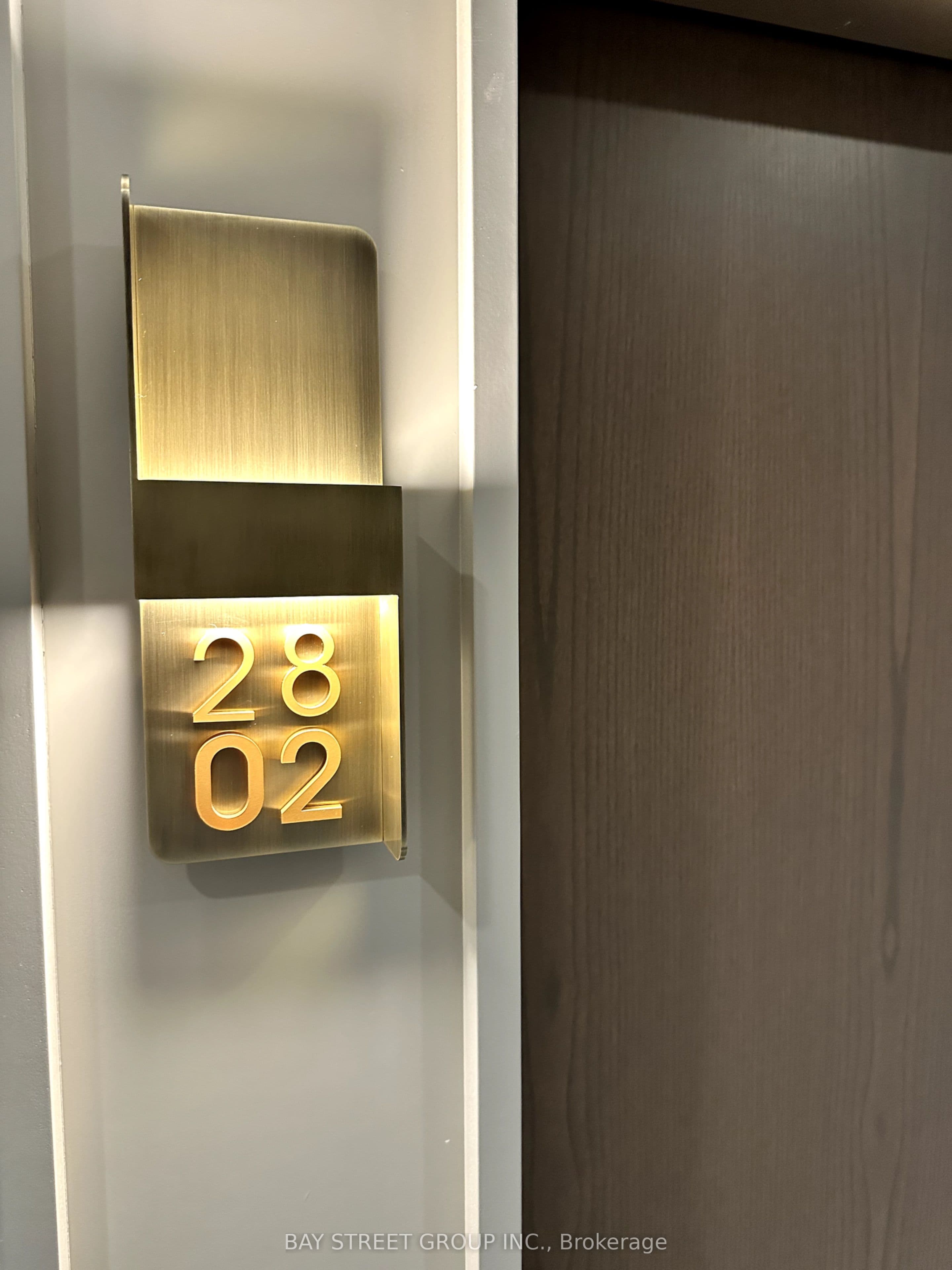 30 Inn On The Park Drive 2802, Toronto, ON M3C 0P7