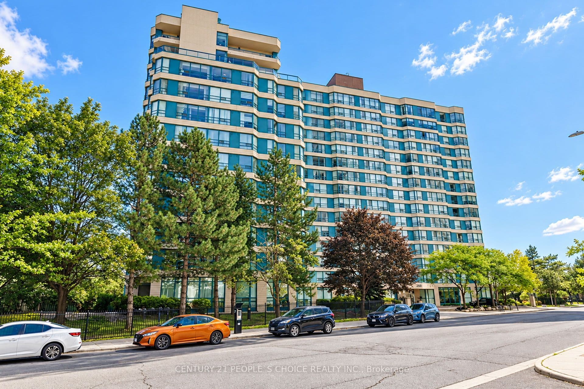 250 Webb Drive 1015, Mississauga, ON L5B 3Z4