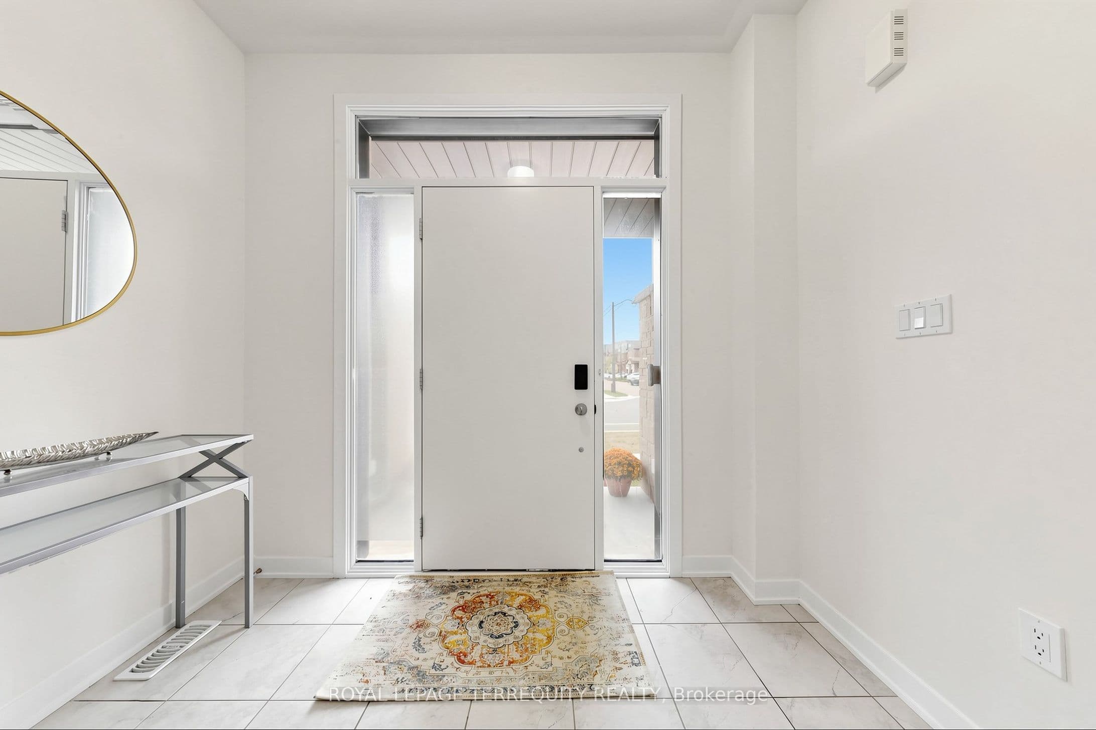 1456 Rose Way, Milton, ON L9E 1V7