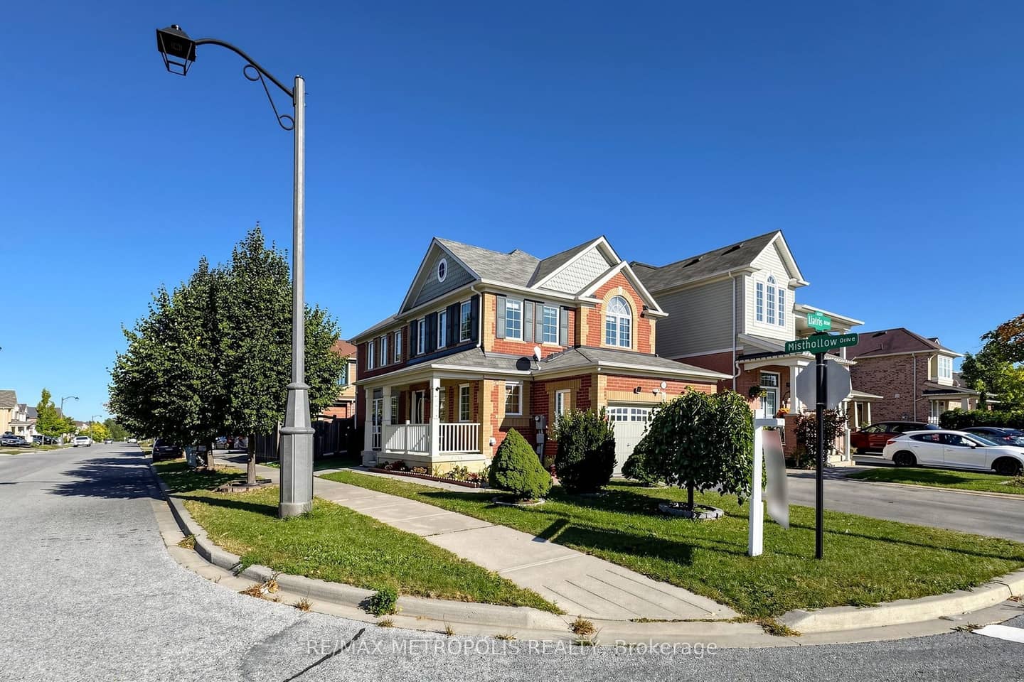 1913 Liatris Drive, Pickering, ON L1X 0A7