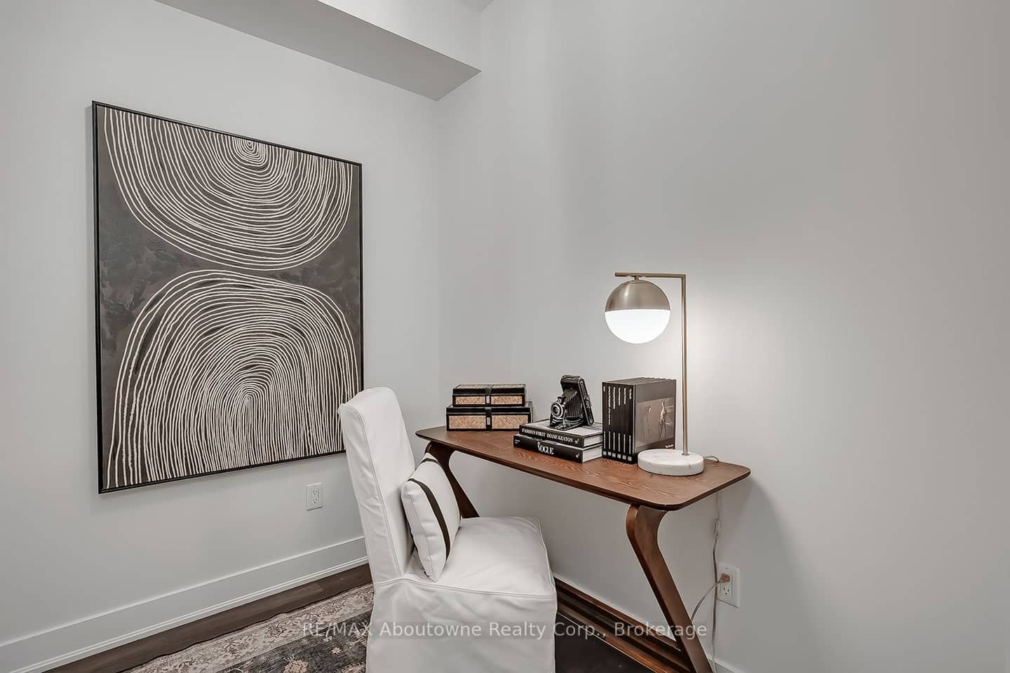 128 Garden Drive 102, Oakville, ON L6K 0H7