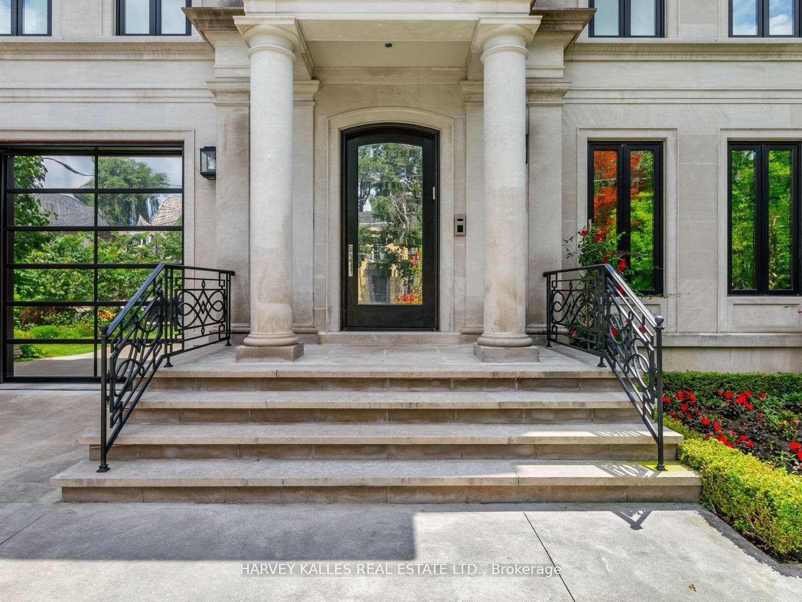327 Cortleigh Boulevard, Toronto, ON M5N 1B2