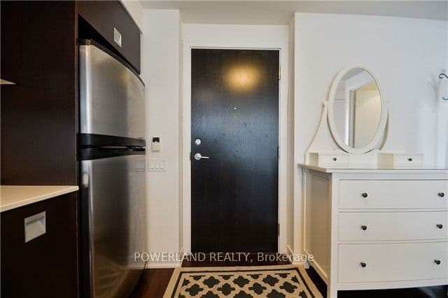 33 Charles Street E 2601, Toronto, ON M4Y 1R9