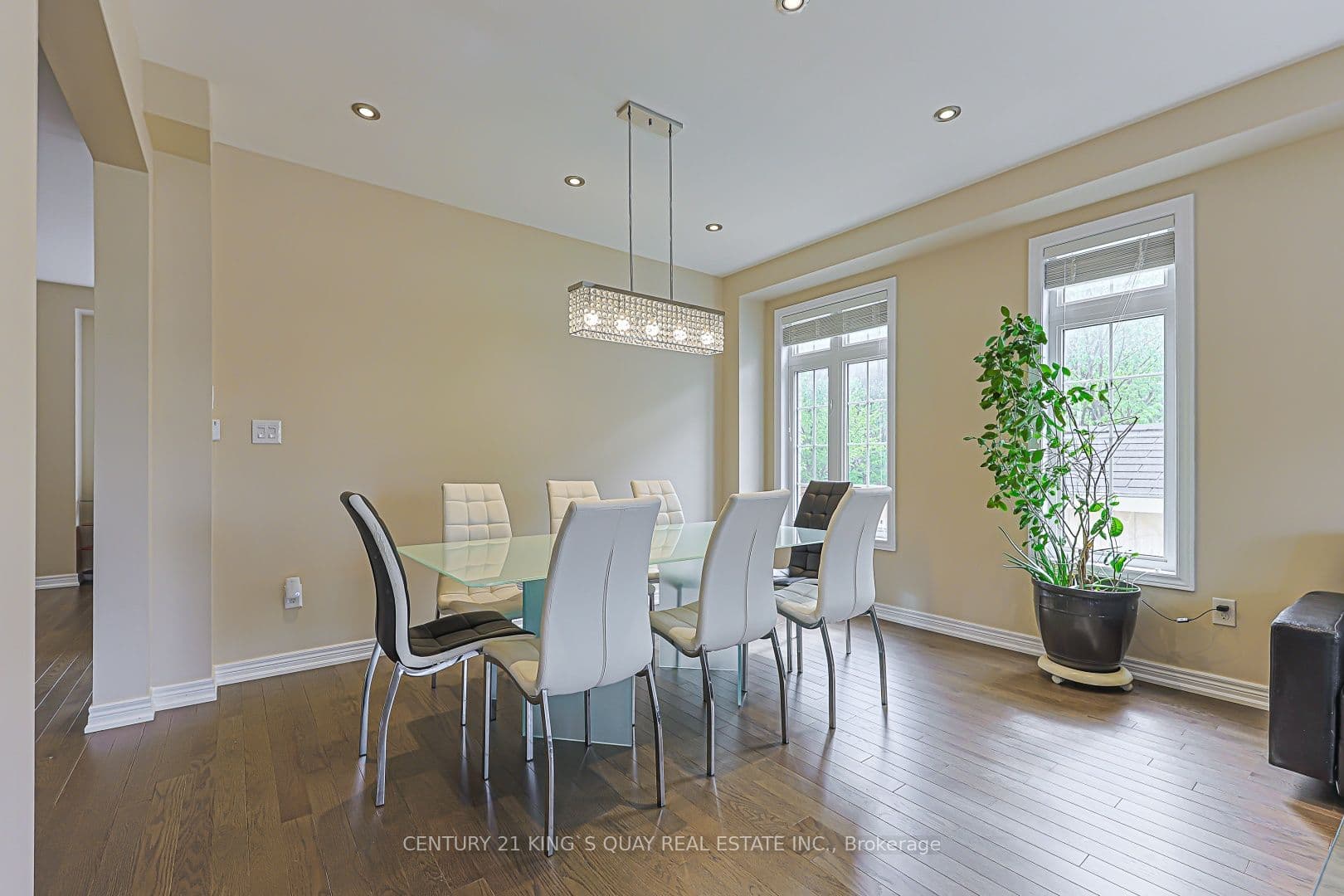 1 Bloom Street, Markham, ON L6B 0Z7