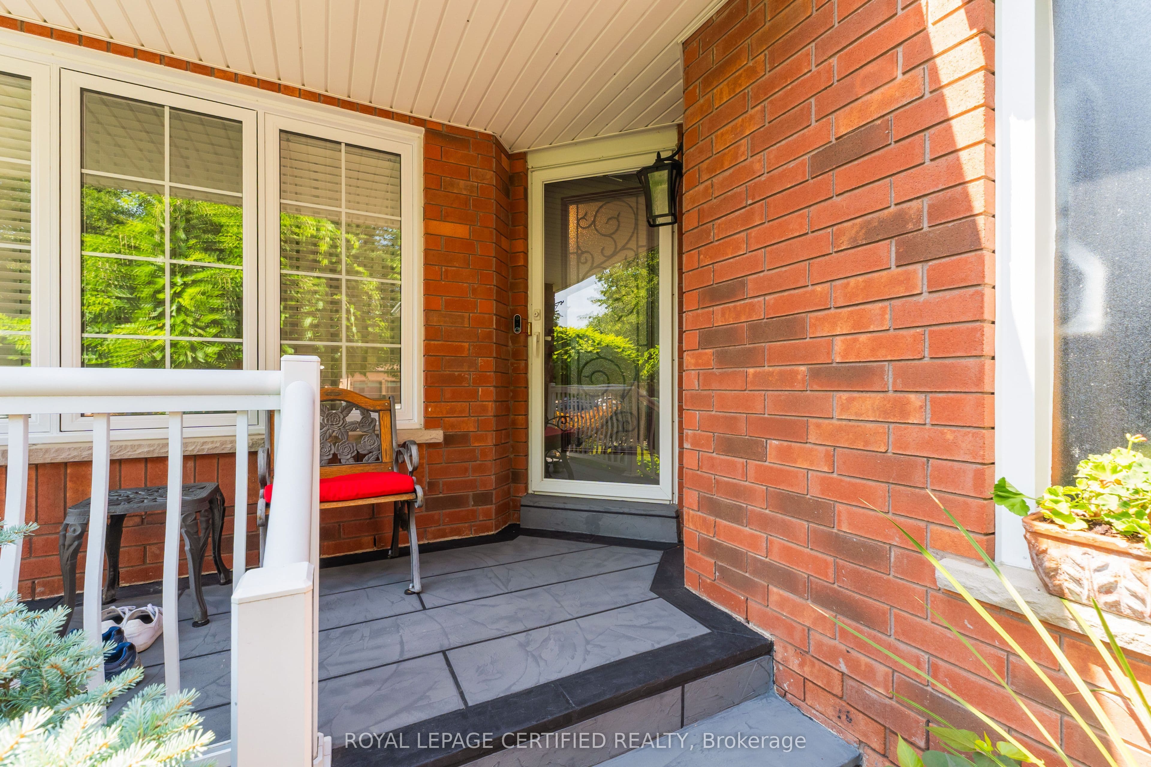 84 Softneedle Avenue, Brampton, ON L6R 1L2