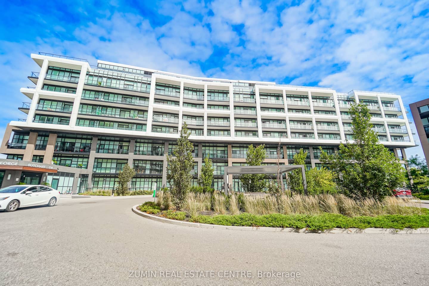 60 George Butchart Drive 416, Toronto, ON M3K 0A7