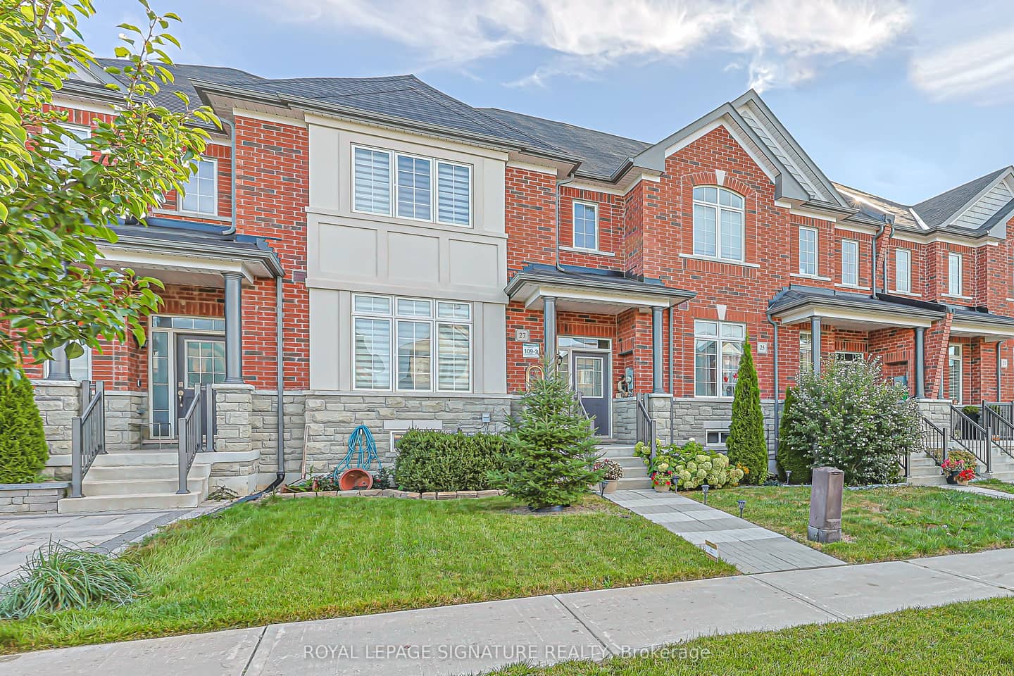 27 Beechborough Crescent, East Gwillimbury, ON L9N 0L6