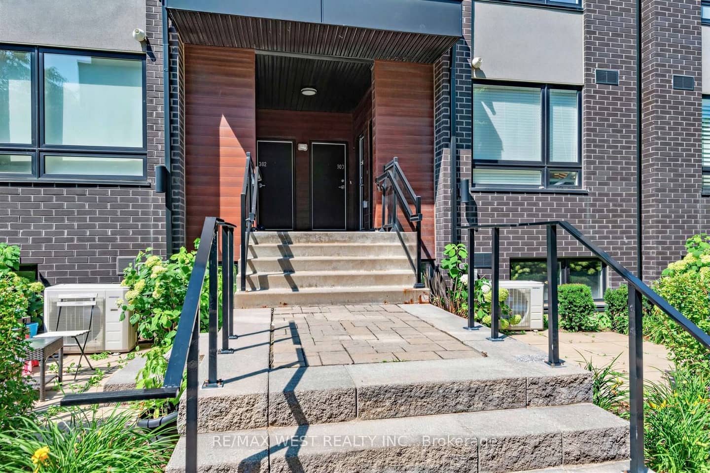 1150 Briar Hill Avenue 303, Toronto, ON M6B 0A9