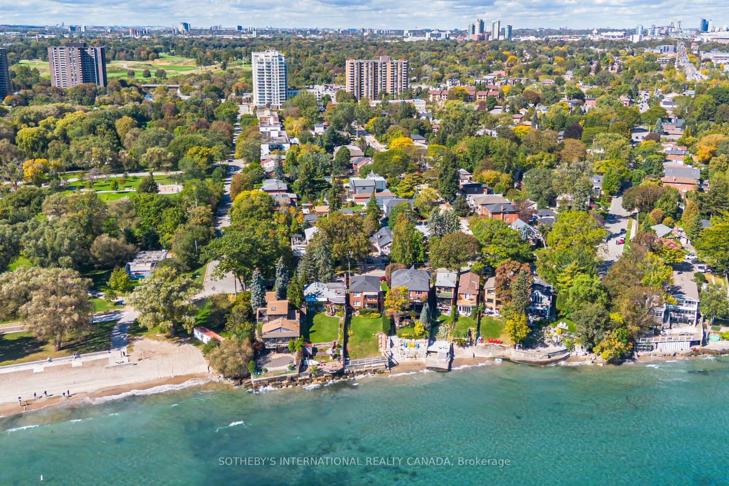 407 Lake Promenade, Toronto, ON M8W 1C3