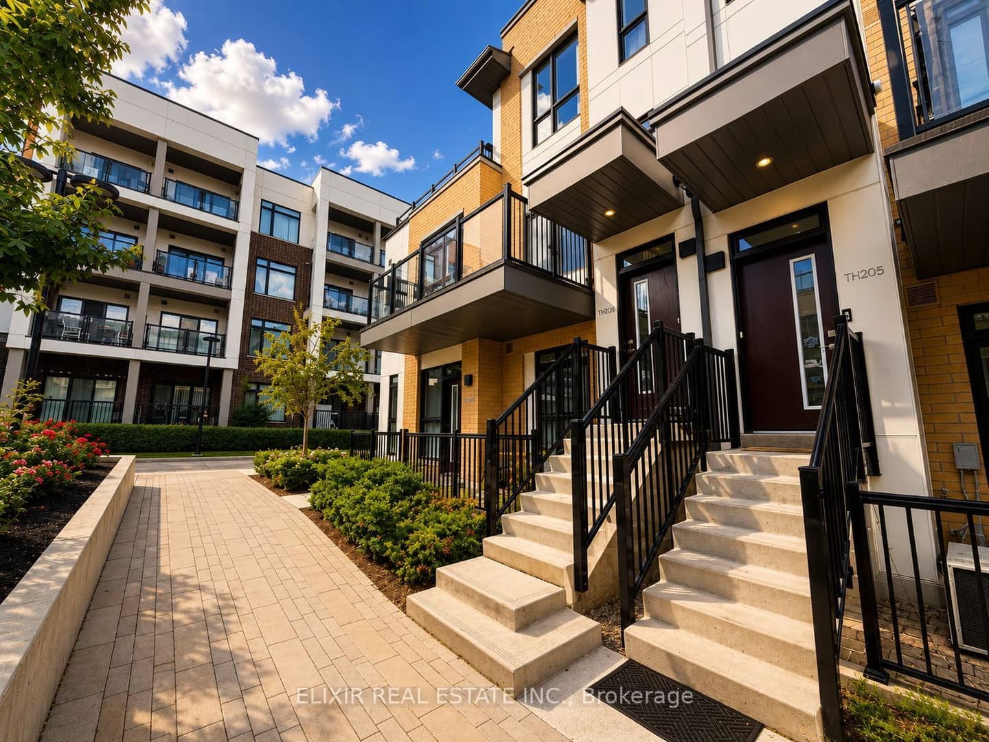 140 Canon Jackson Drive 206, Toronto, ON M6M 0B9