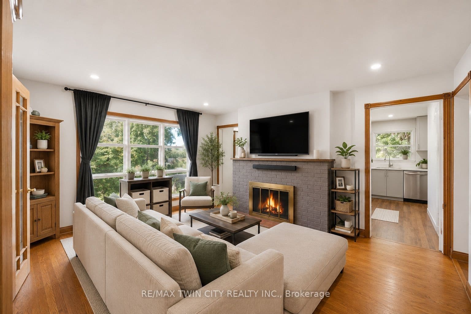 980 Ritson Road N, Oshawa, ON L1G 6Z5