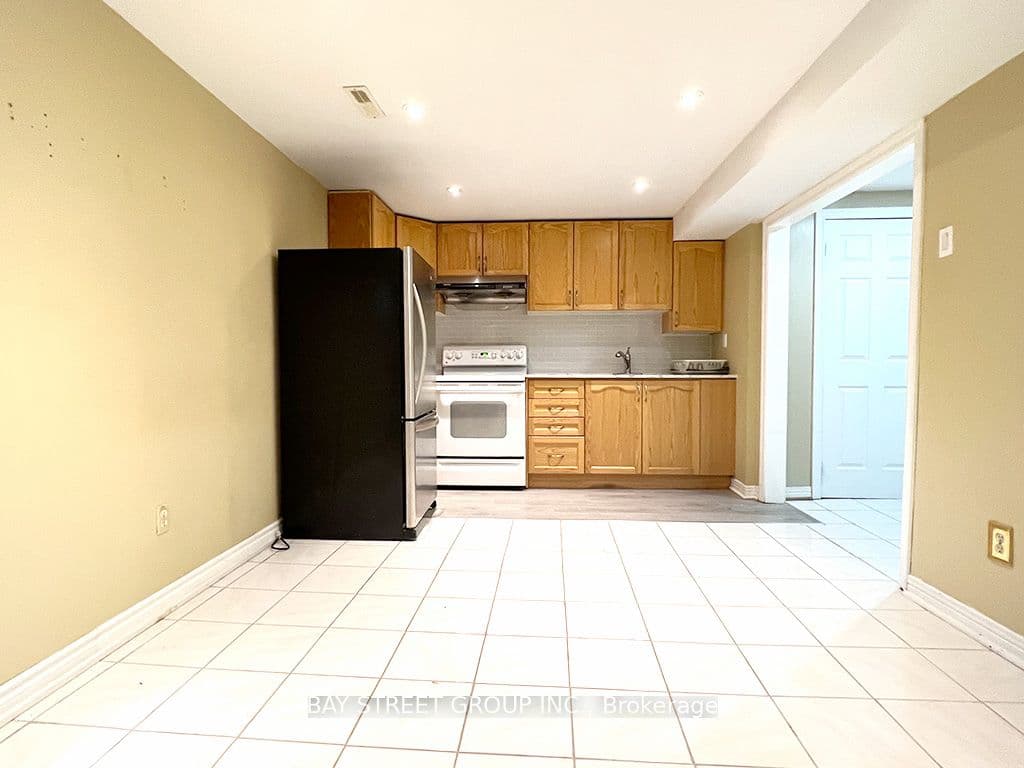 Bsmt 50 Coppard Ave, Markham, ON L3S 2N3