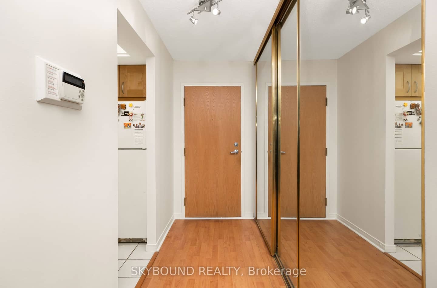 5 Concorde Place 2706, Toronto, ON M3C 3M8