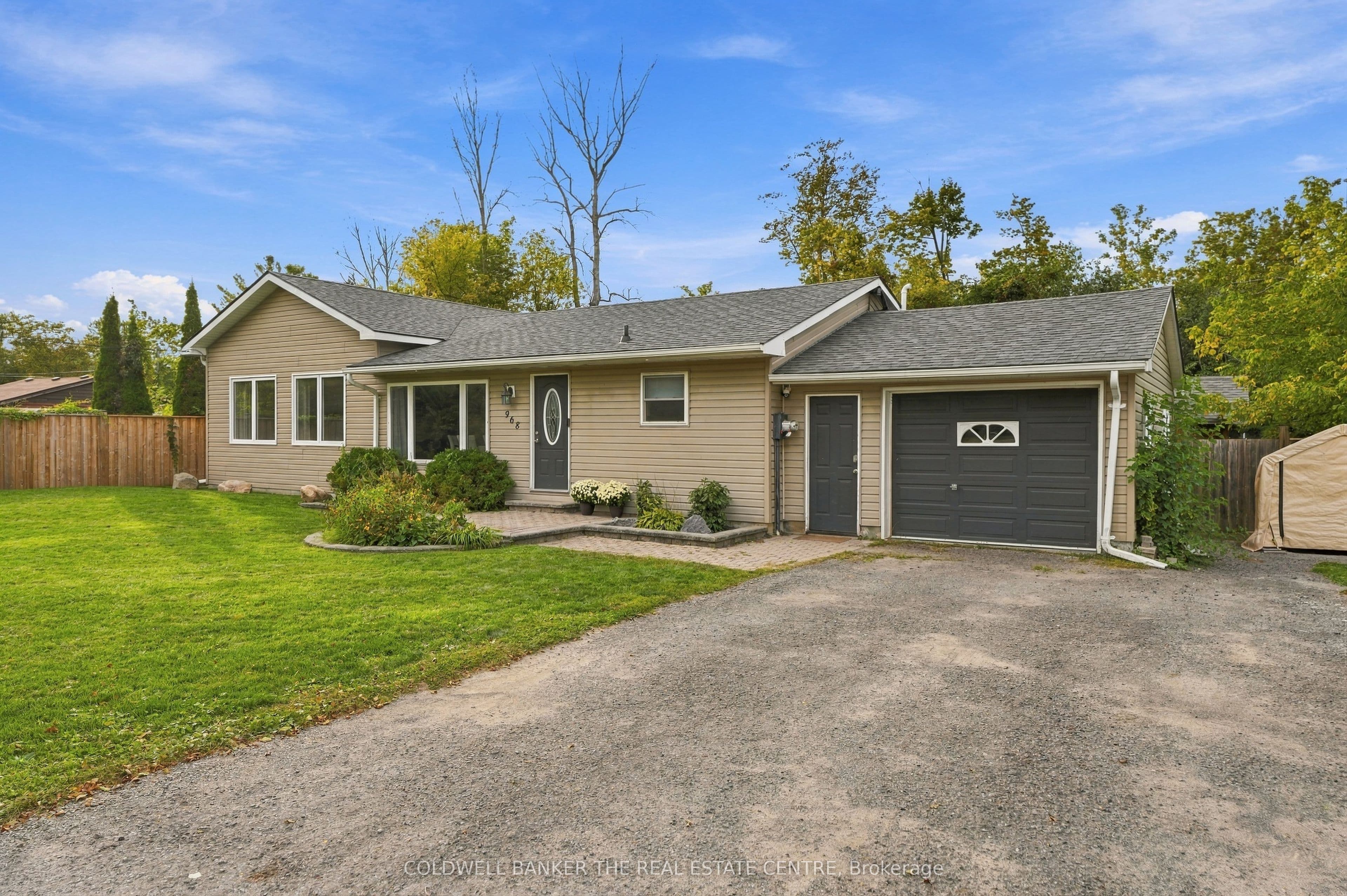 968 Metro Road N, Georgina, ON L4P 3E9