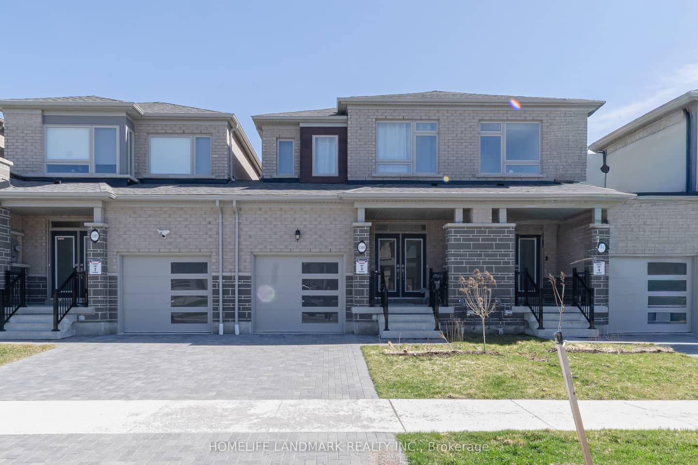 1195 Rexton Drive, Oshawa, ON L1H 0H3