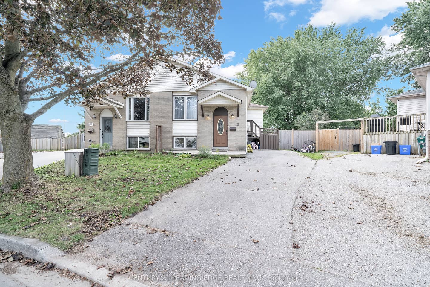 10 Fairbairn Court, Clarington, ON L1C 4K9