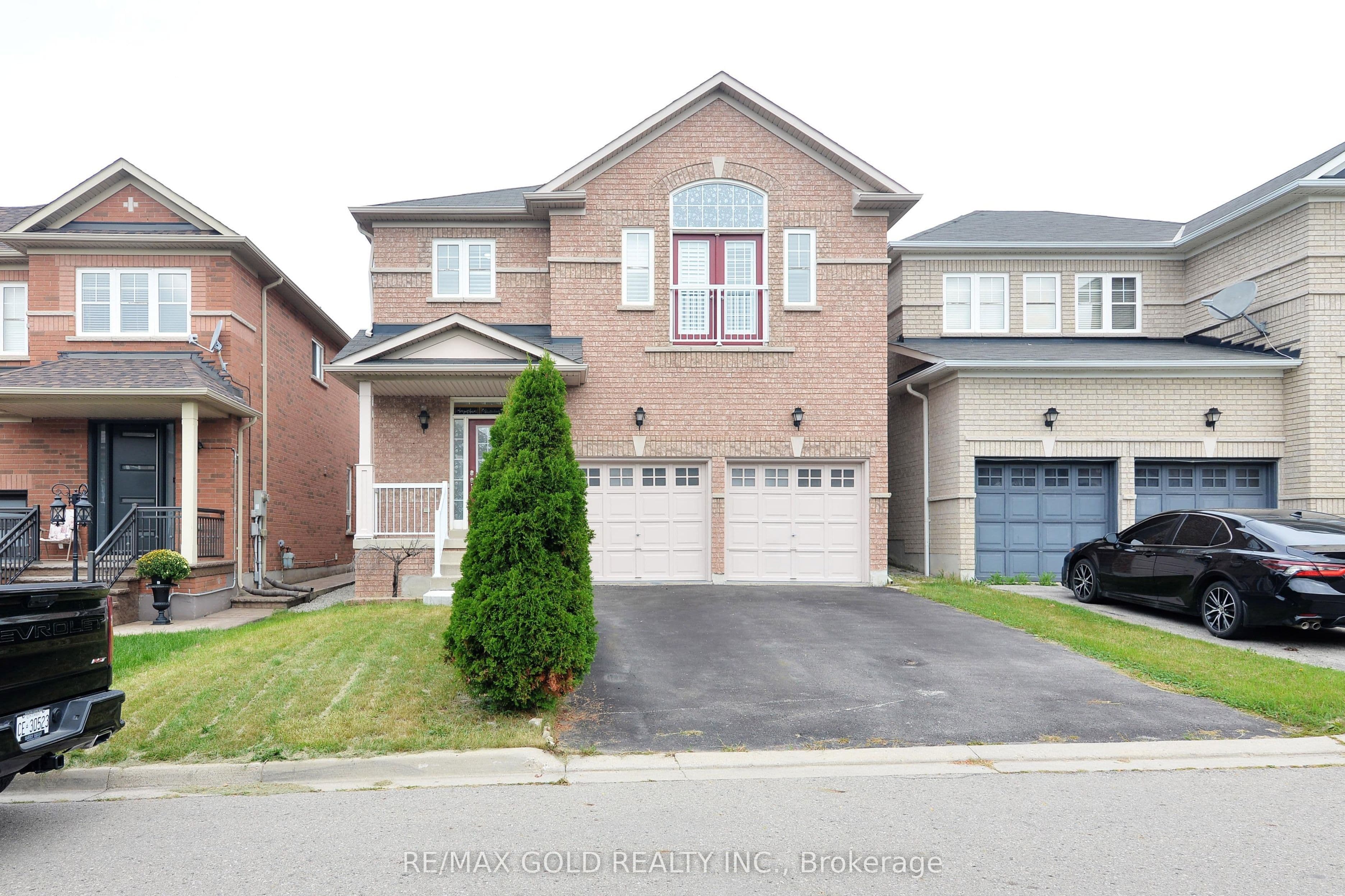 44 Pergola Way, Brampton, ON L6Y 5M6