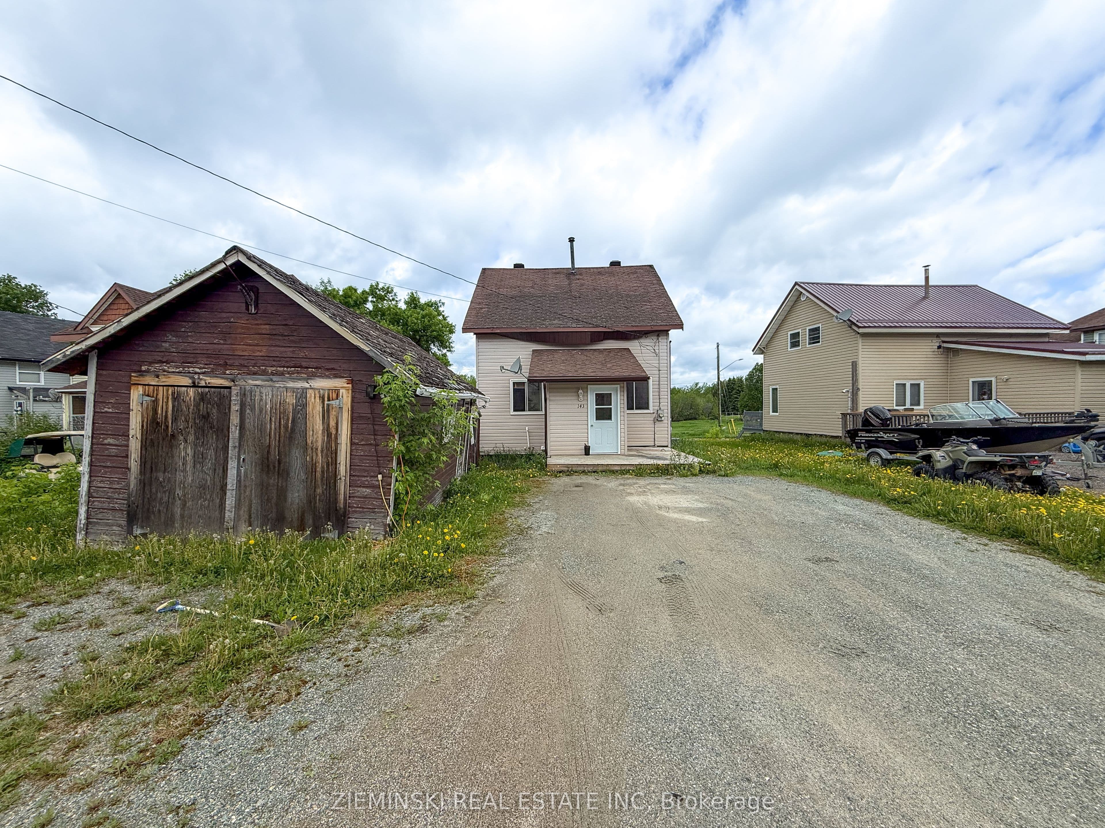 143 Essex Avenue, Iroquois Falls, ON P0K 1E0