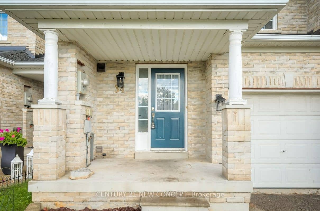 34 Odessa Crescent, Whitby, ON L1R 3N9