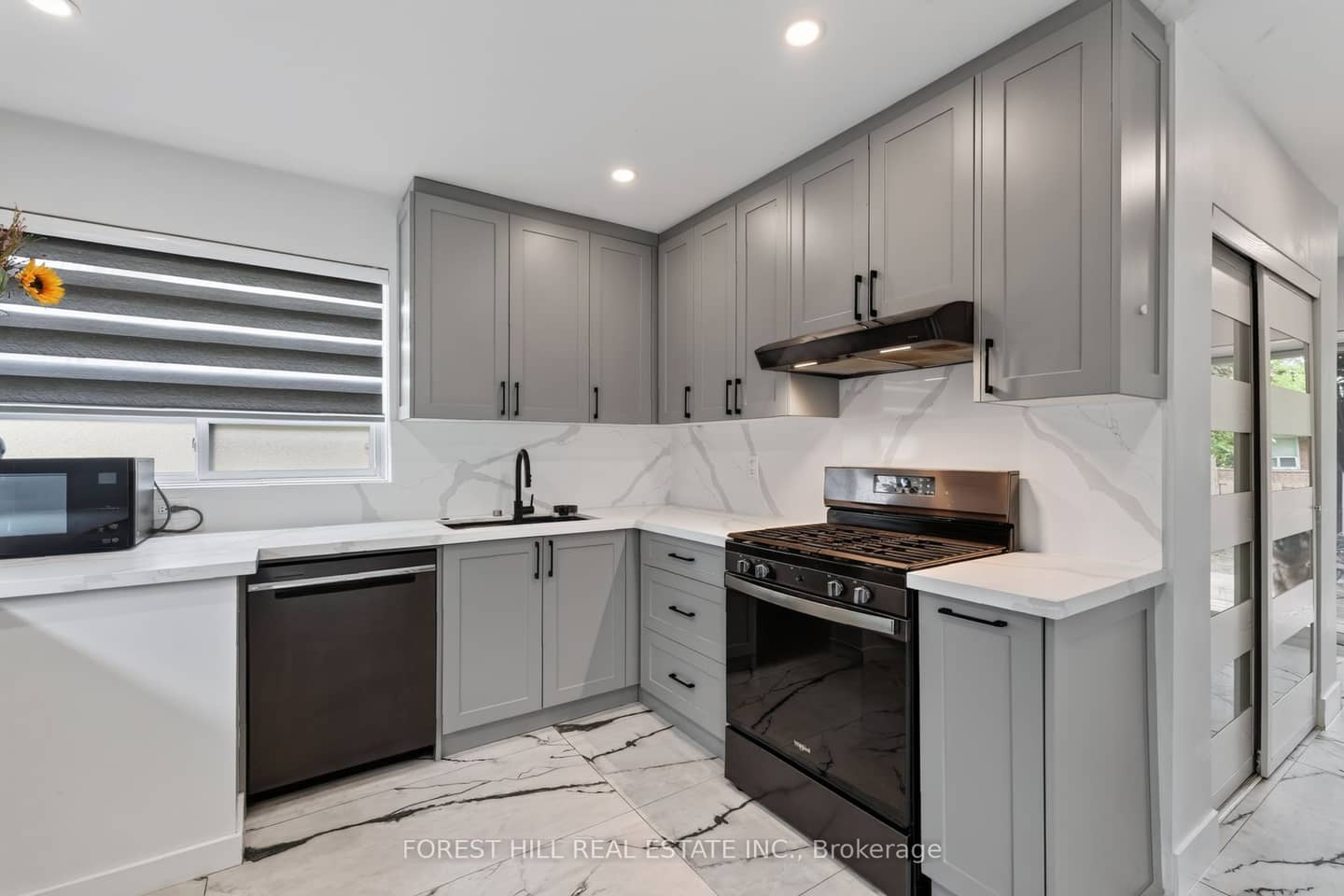 286 Palmer Avenue, Richmond Hill, ON L4C 1P3