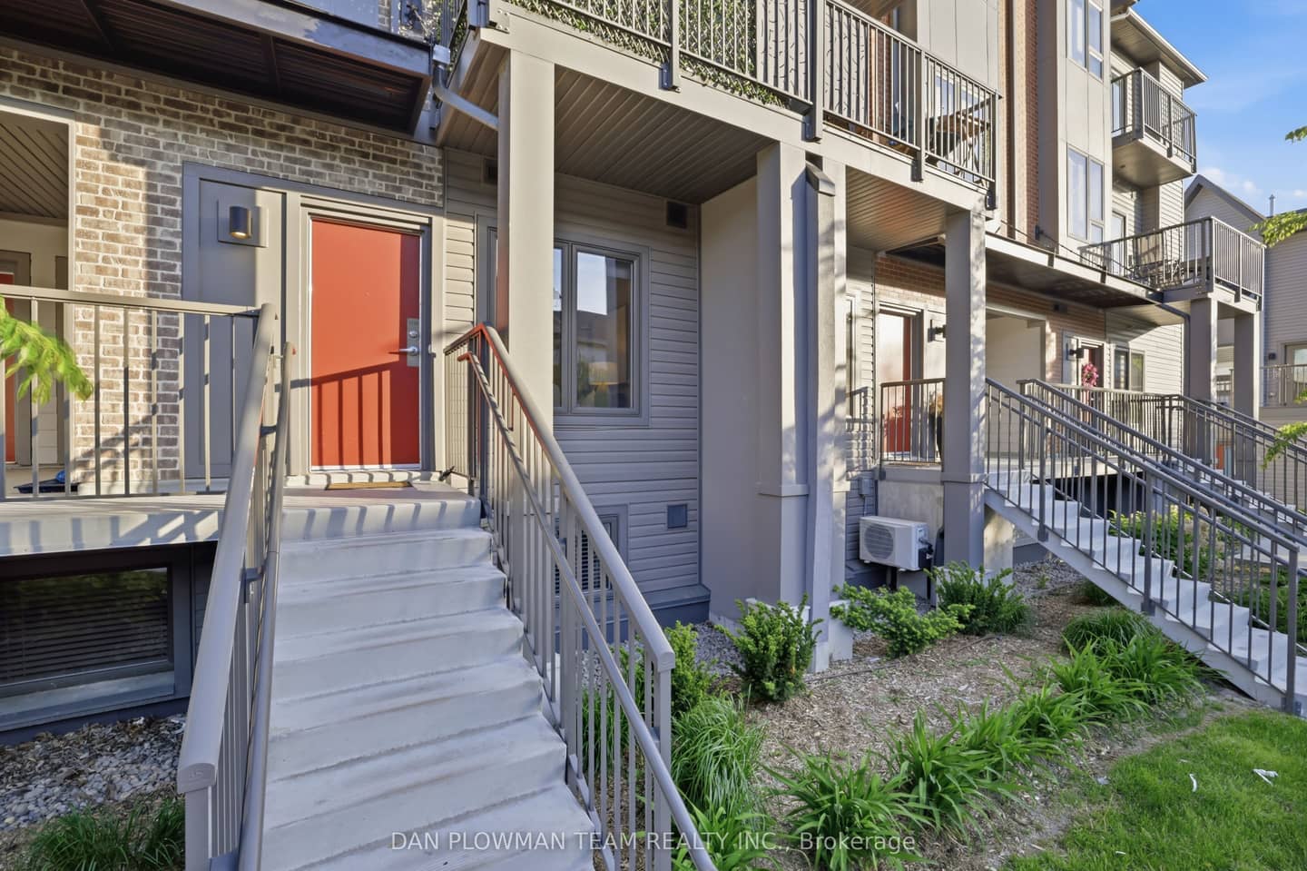 2635 William Jackson Drive 1210, Pickering, ON L1X 0L4