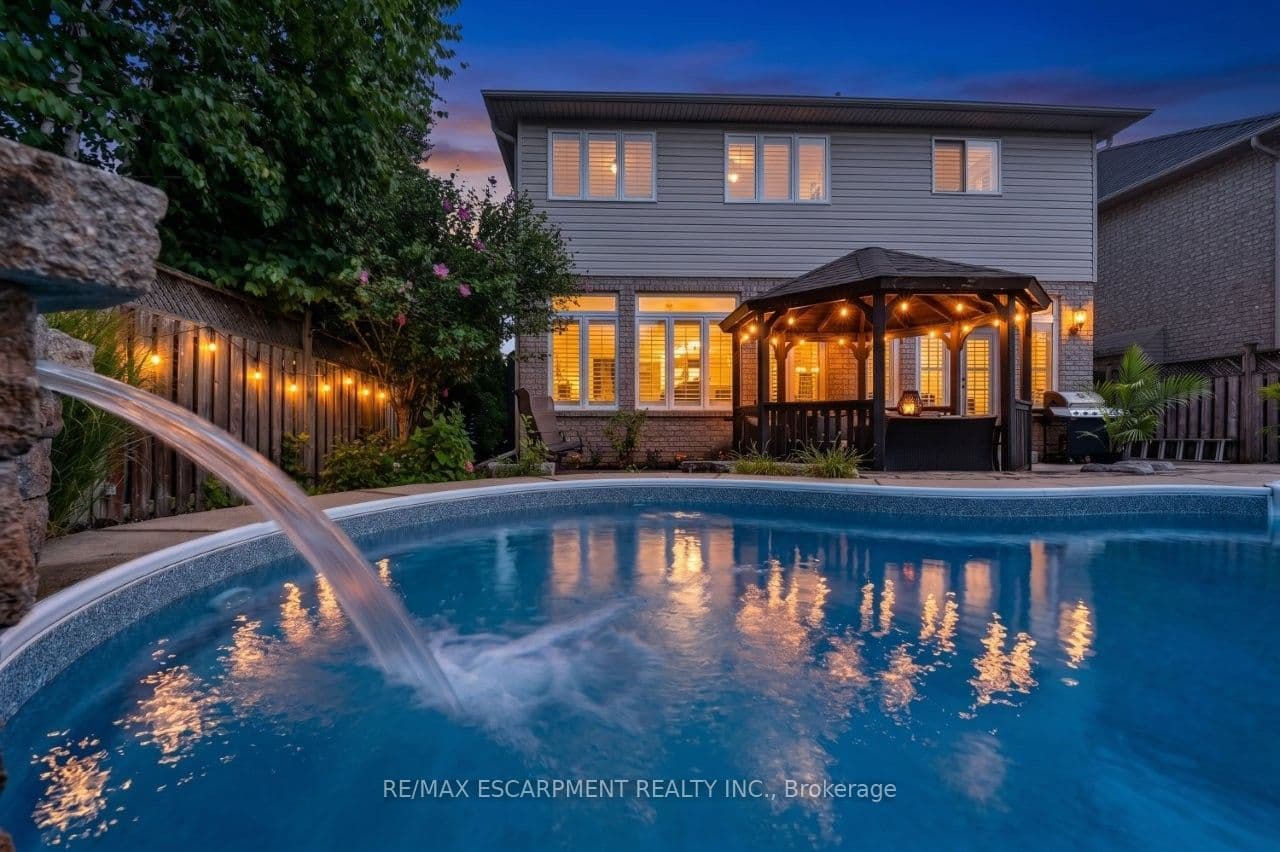 123 Moorland Crescent, Hamilton, ON L9K 1N8