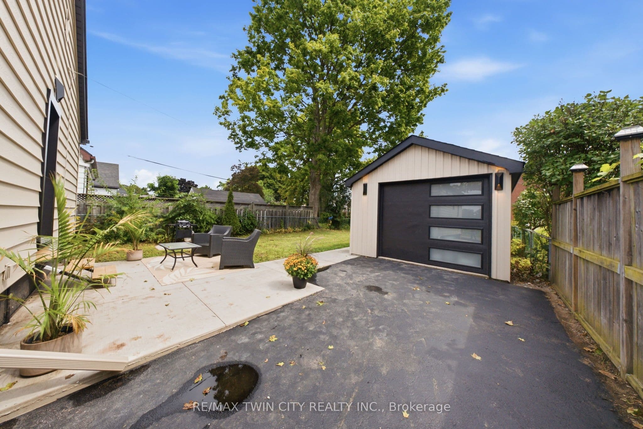 77 Abigail Avenue, Brantford, ON N3R 4S4