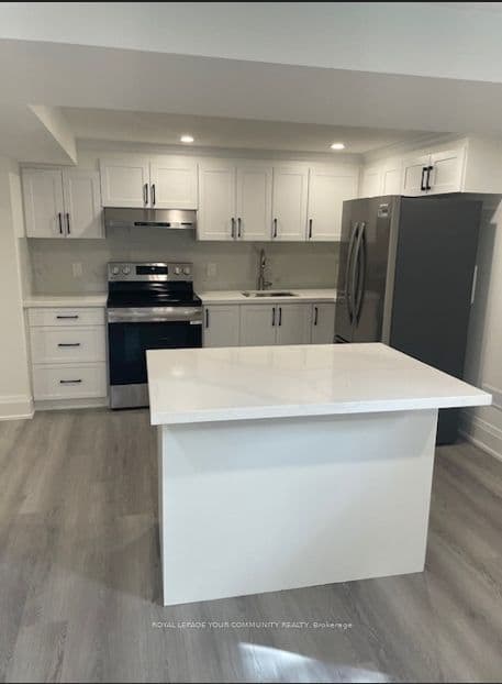 19 Beaverton Road S, Richmond Hill, ON L4C 2H5