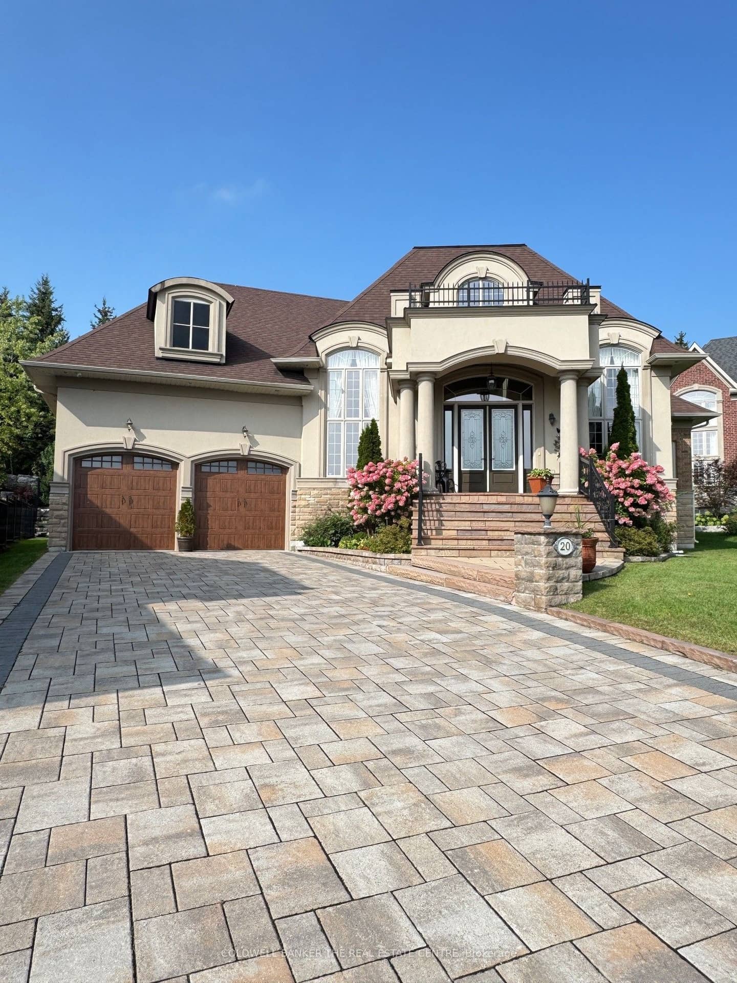 20 Aubrietia Court, Richmond Hill, ON L4E 2R3