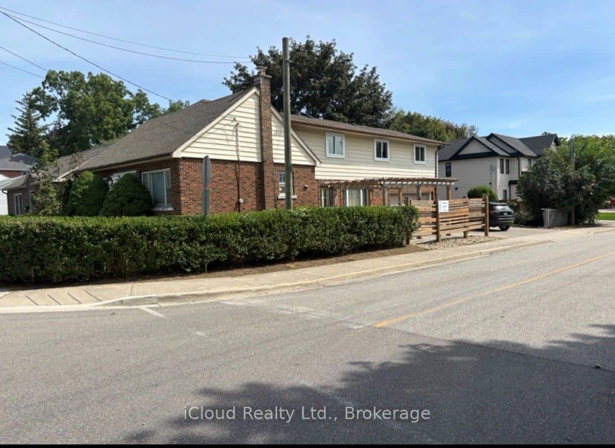 320 Pine Street, Milton, ON L9T 1K7