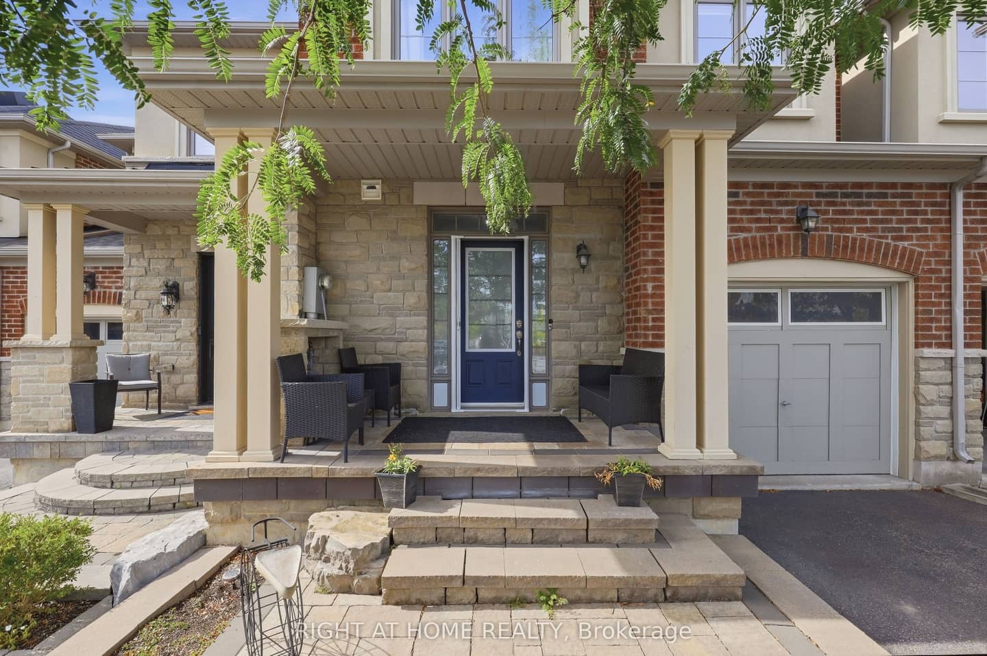 43 Diamond Leaf Lane, Halton Hills, ON L7G 0G7
