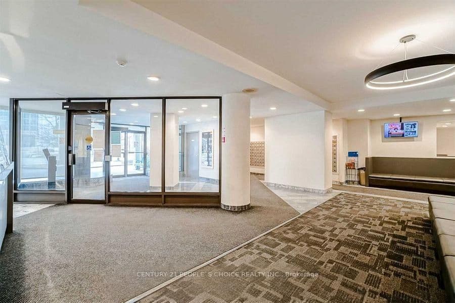 350 Webb Drive 2010, Mississauga, ON L5B 3W4