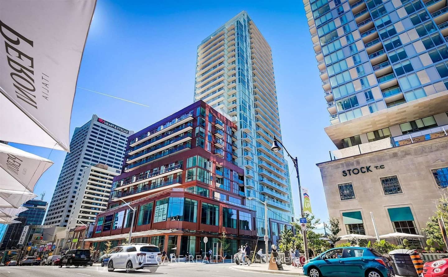 33 Helendale Avenue 2208, Toronto, ON M4R 0A4