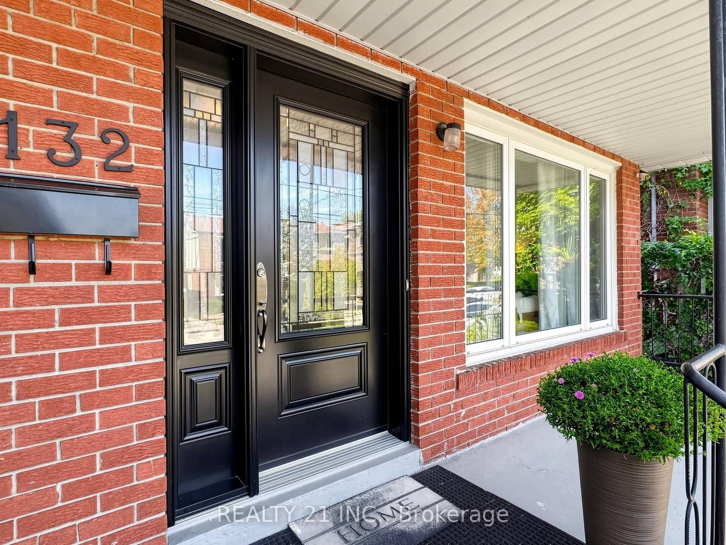 132 Harding Boulevard, Toronto, ON M1N 3E2