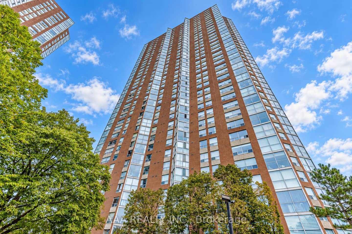 5 Concorde Place 2101, Toronto, ON M3C 3M8