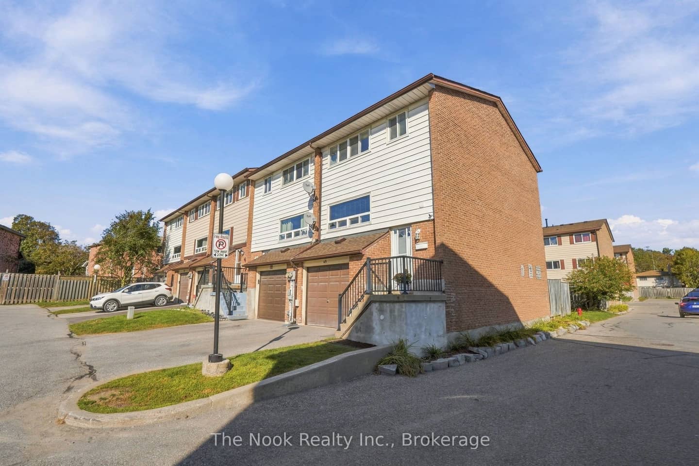 966 Adelaide Avenue E 49, Oshawa, ON L1K 1L2