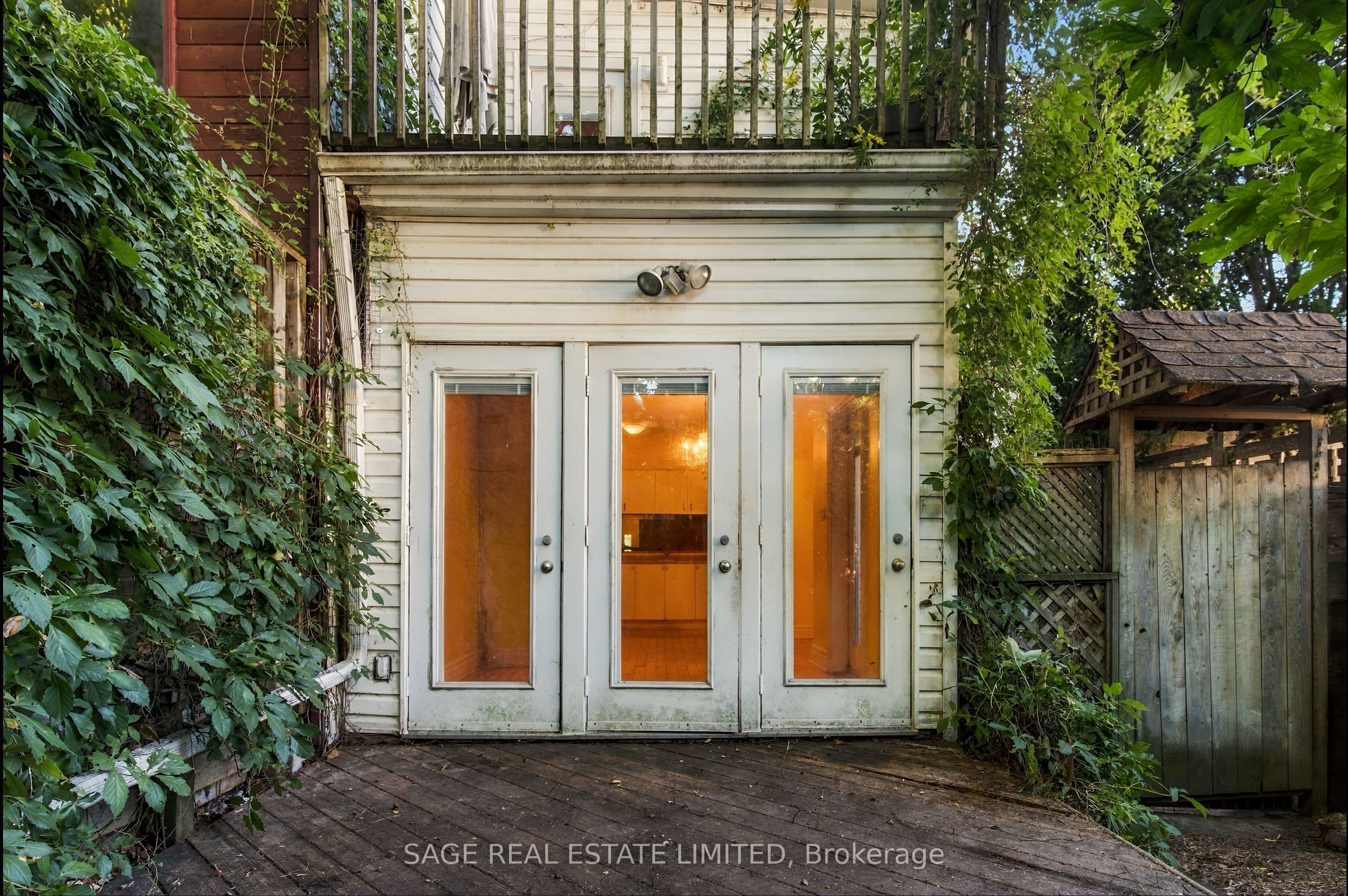 16 Sackville Place, Toronto, ON M4X 1A4