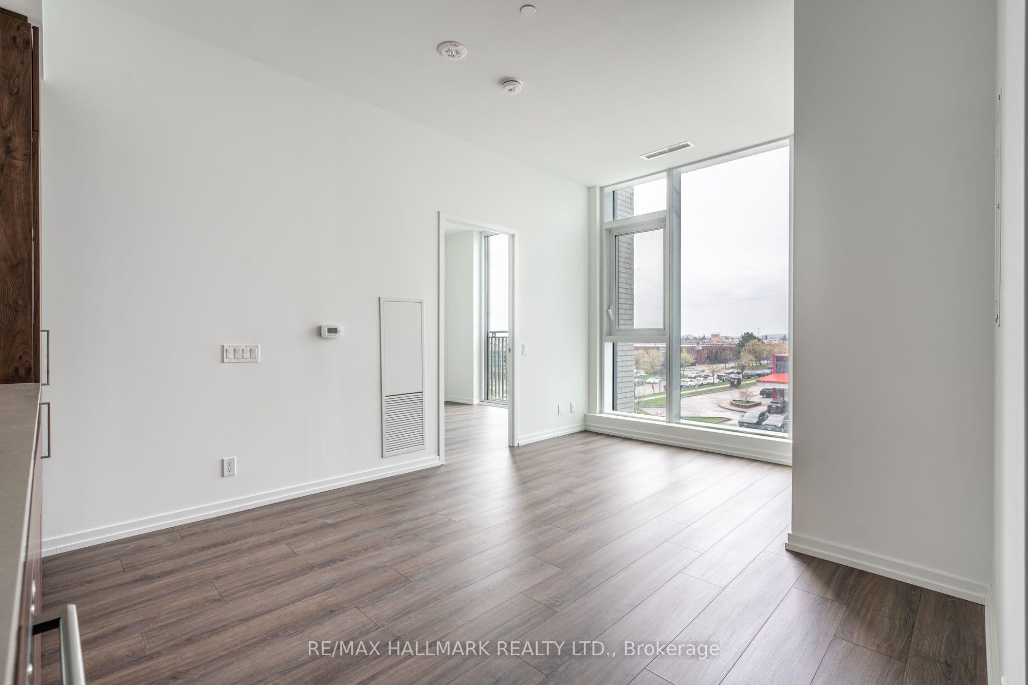 1000 Portage Parkway E 311, Vaughan, ON L4K 0L1