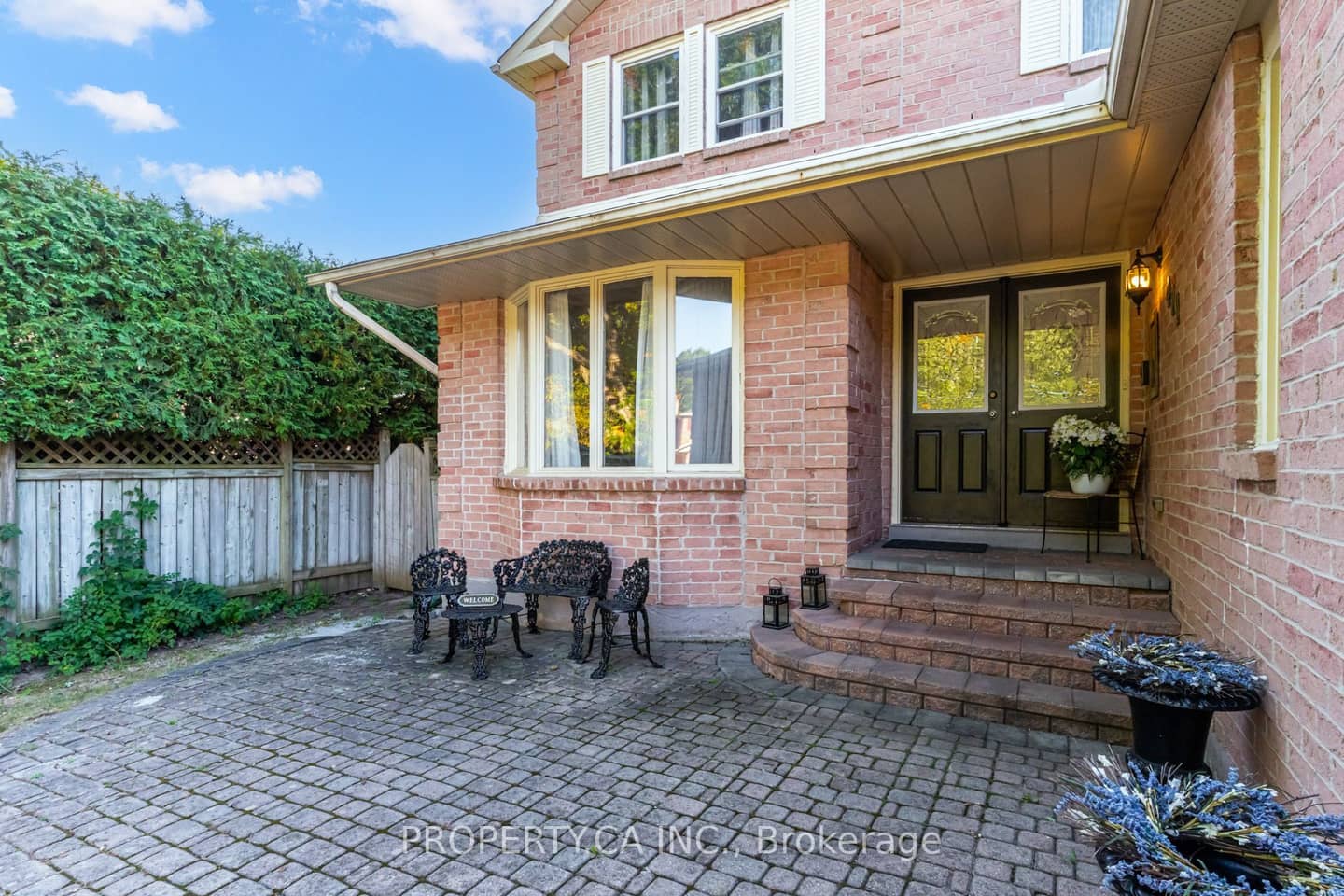 411 Freeman Crescent, Oakville, ON L6H 4R4