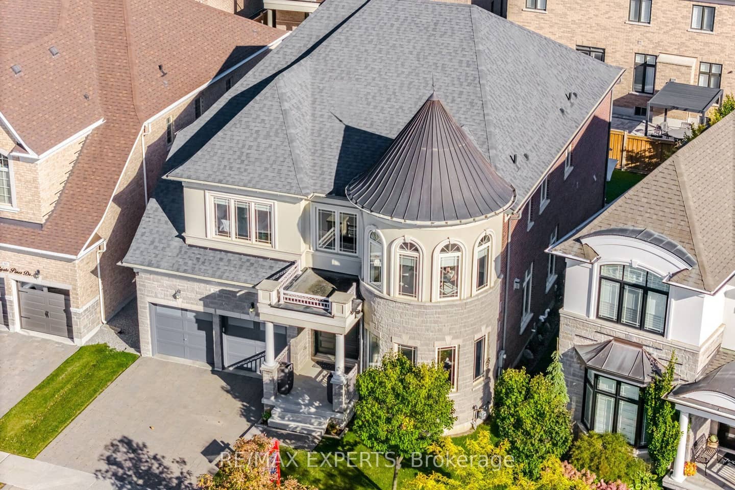 91 Woodgate Pines Drive, Vaughan, ON L4H 4A4