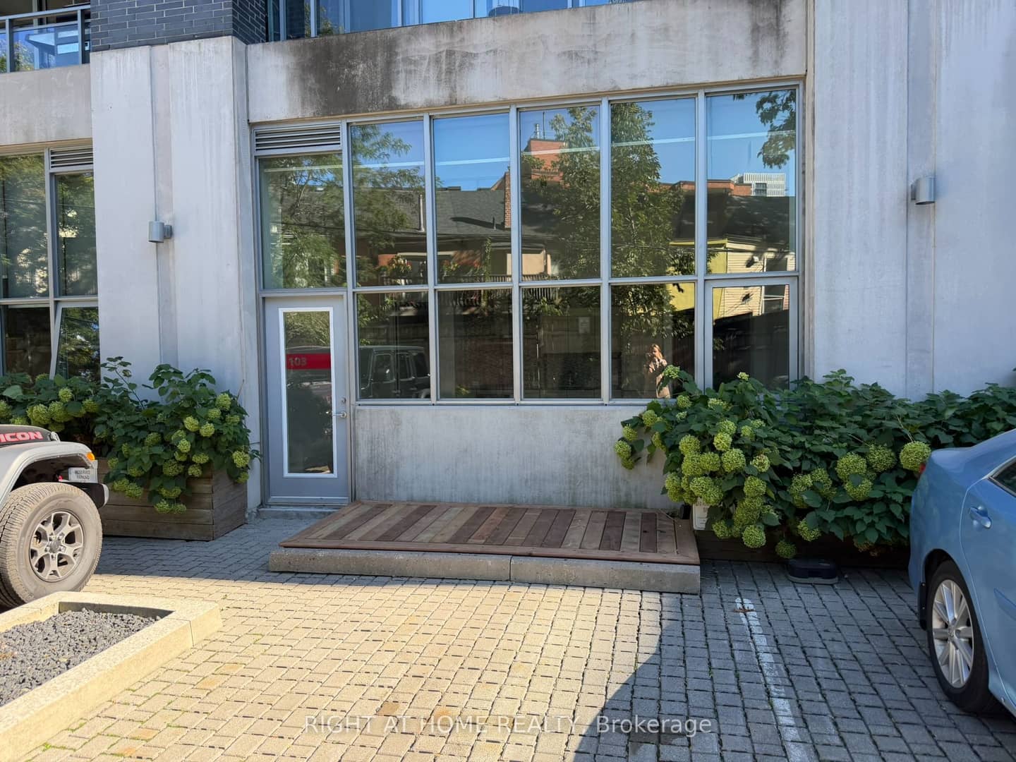510 King Street E 103, Toronto, ON M5A 0E5