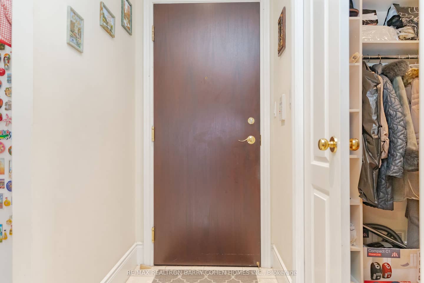 28 William Carson Crescent 815, Toronto, ON M2P 2H1