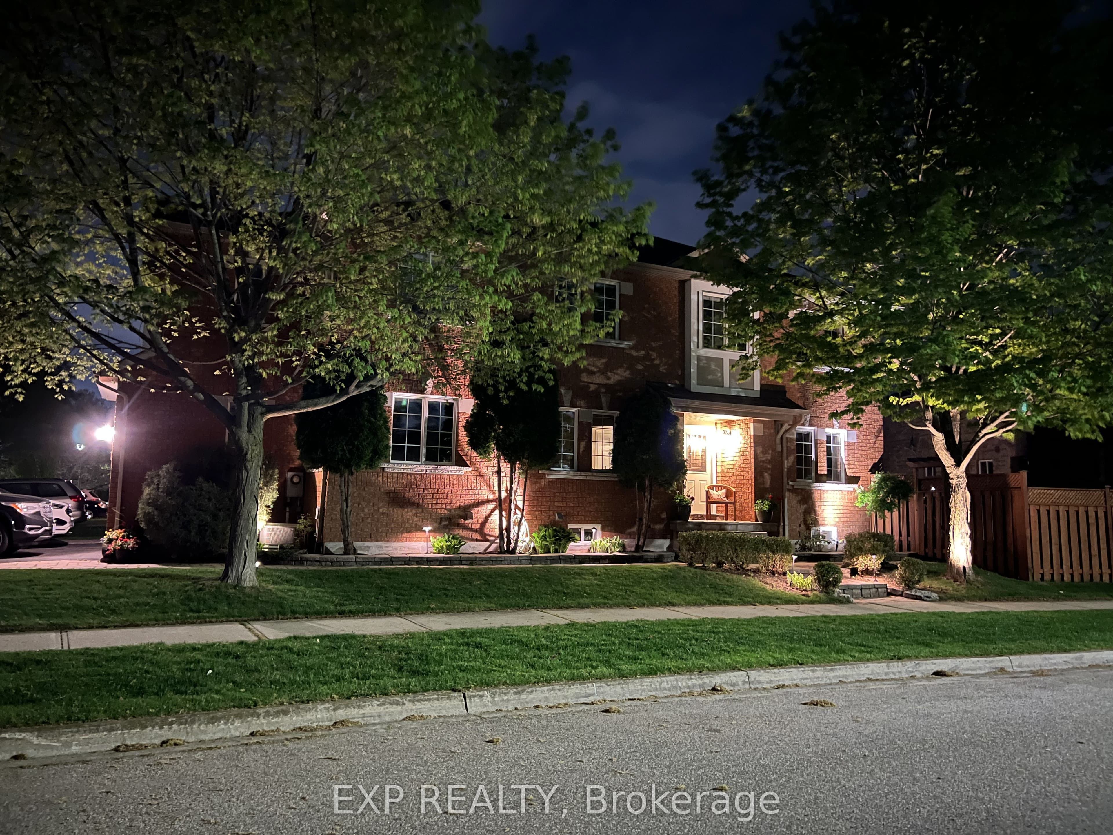 1347 Brookstar Drive, Oakville, ON L6M 3W1