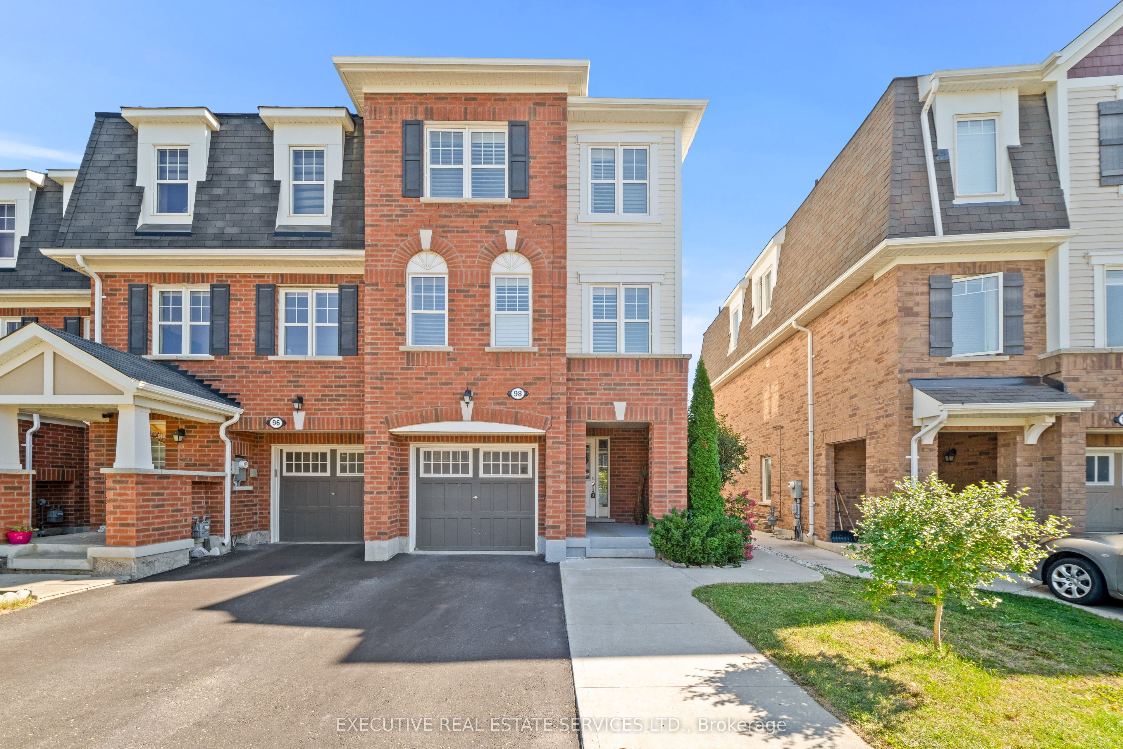 98 Bannister Crescent, Brampton, ON L7A 4H4