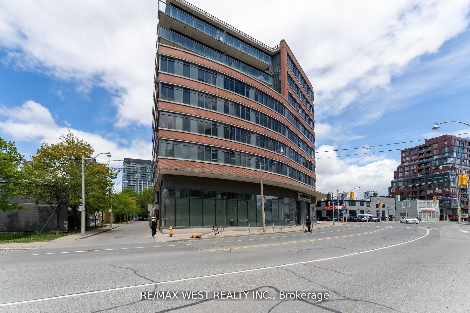 90 Trinity Street 303, Toronto, ON M5A 0E4
