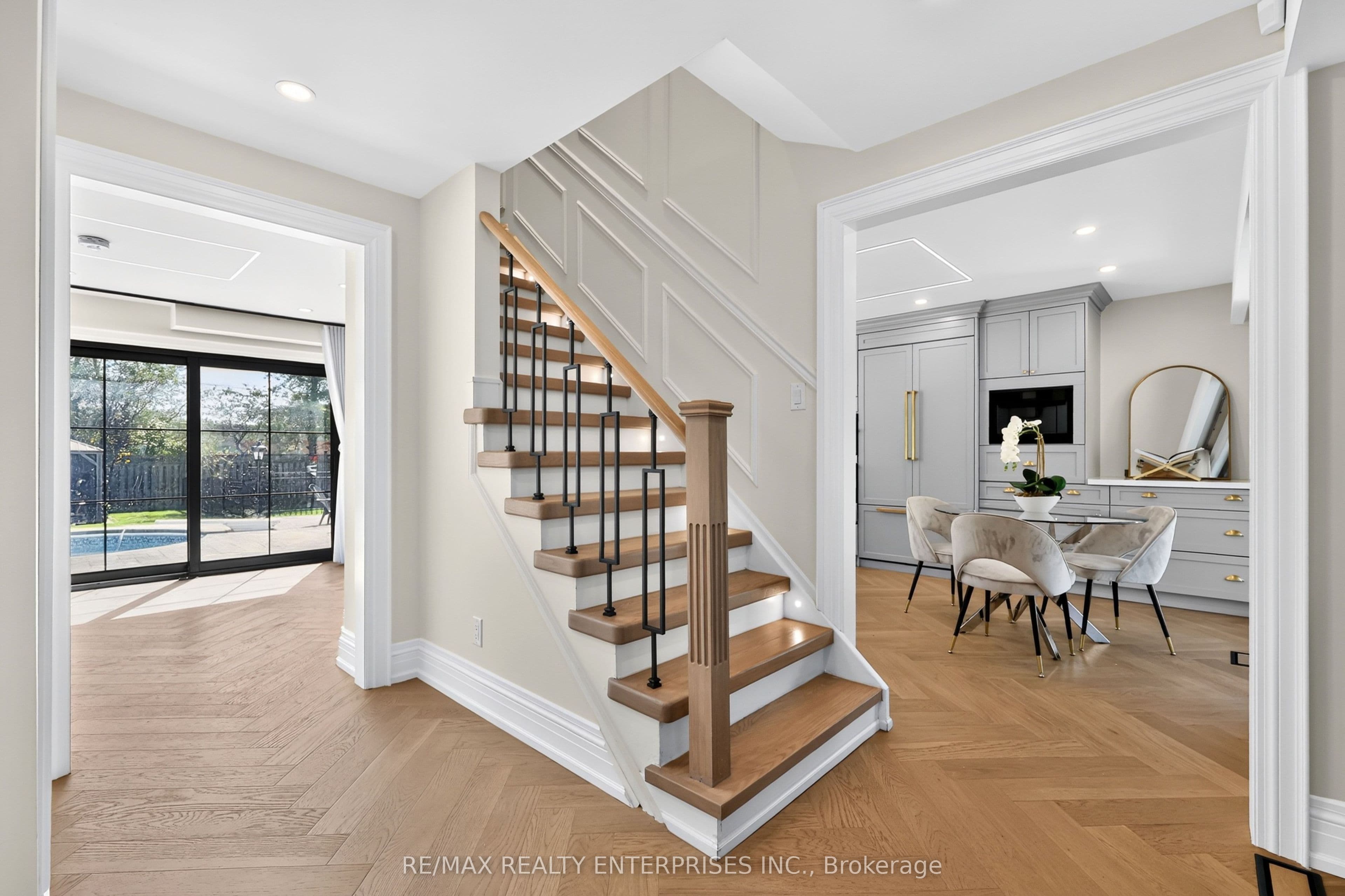 1162 Fleet Street, Mississauga, ON L5H 3P7