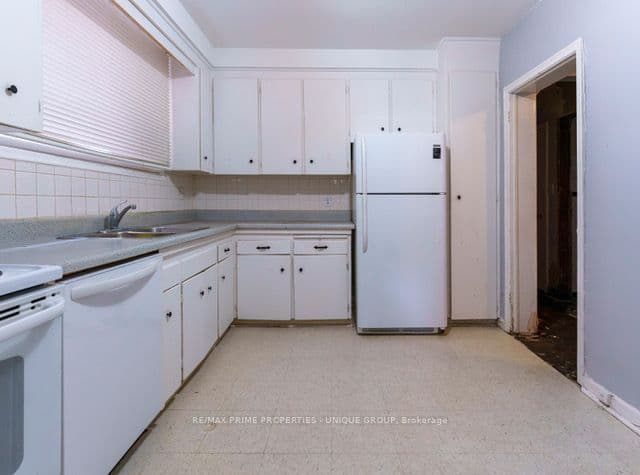 47 Heath Street E, Toronto, ON M4T 1S2